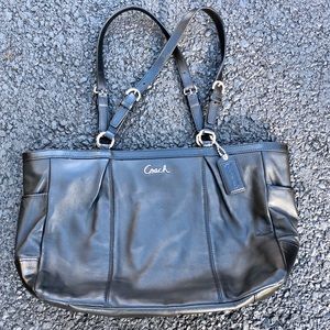 Coach Blk Leather Purse